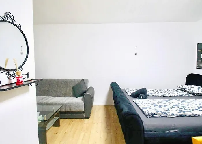 Διαμέρισμα Modern In Millennium Area